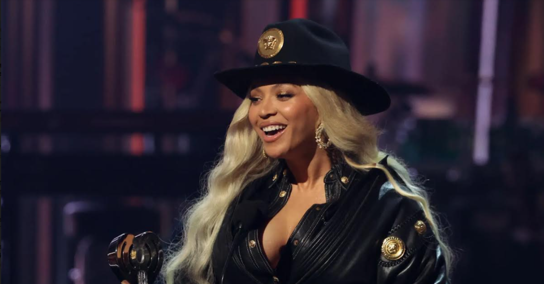 Beyoncé Wears Versace Leather ‘Cowboy Carter’ Fit At iHeart Music Awards 