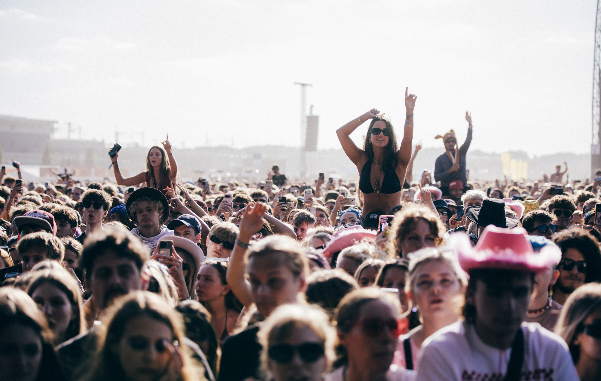 The crowd for The Kooks at Reading 2025, photo by Derek Bremner